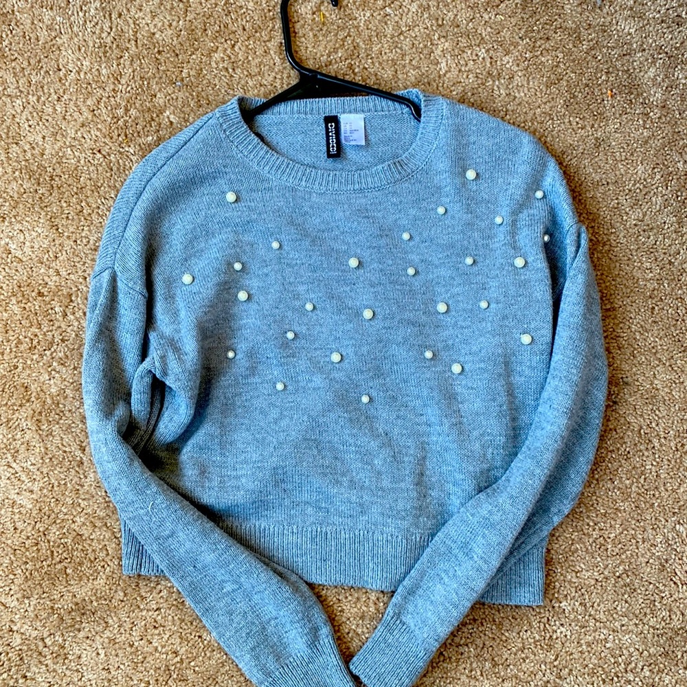 Gray sweater with pearls!